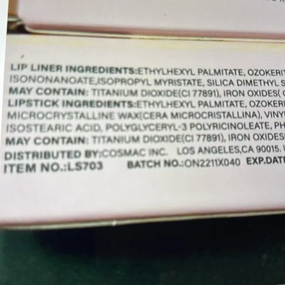 ❌SOLD OUT ❌🔥2-in-1lip duo Romantic Beauty 🔥 - Picture 4 of 11